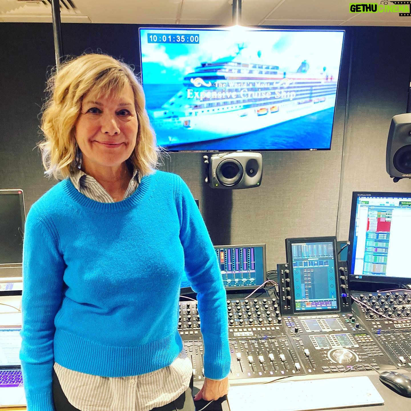 Glynis Barber - 1K Likes - Doing a double whammy in the recording studio today! Luxury cruise documentary done and next a bit of Chocolatey Christmas to get you all in the mood.
@channel5_tv #documentary #christmasspecial #luxurycruise #chocolate