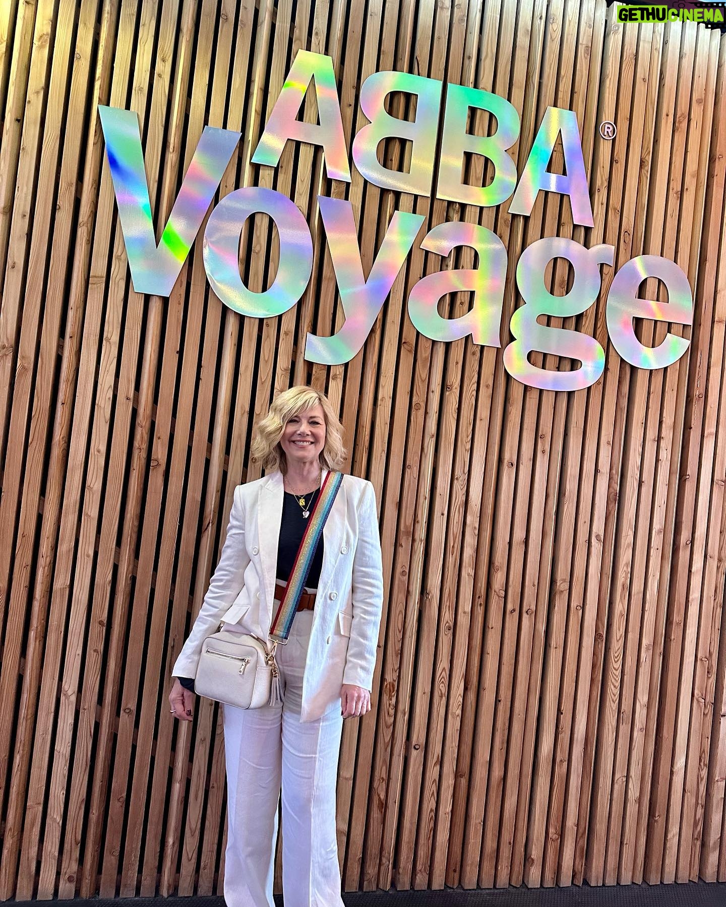 Glynis Barber - 1.5K Likes - Wow what a mind bending, amazing experience @abbavoyage!
Thank you @aldridgeuk and Mark H for a really fun afternoon. #abba #thankyouforthemusic