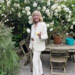 Glynis Barber