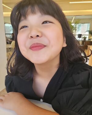 Go Do-yeon Instagram - #일상스타그램💕🍮🍰🍦 
#아역배우고도연👧 
#여긴어디지 ? 
#명동~~~💕💕
#미팅가는길🎶 
#일찍도착해서커피한잔☕️ 
#어딜보고있니? 🐱 고양이^^ 
#정말이다 ㅋㅋ 
#아픈고양이🐱🐾 

오전 감독님미팅 ^^ 일찍 도착해버렸네 ^^ 
카페들어와서 고양이랑 놀다 미팅 장소로~