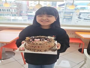 Go Do-yeon Instagram - #일상스타그램💕🍮🍰🍦 
#아역배우고도연👧 
#한글날🇰🇷 
#도연이생일🎂 
#홍대데이트 
#케익원데이클래스
#자기생일케익만들기
#좋아? 넹 ㅎㅎ

 도연아  생일 🎂 축하해 ^^
어제는 음력생일 오늘 양력 ㅠㅠ 
이틀연속 ~~^^ 힘들다 
케익안사고 만들어보고 싶다고 해서 홍대로 고고씽 💕💕💕