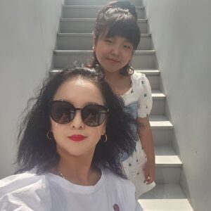 Go Do-yeon Instagram - #일상스타그램💕🍮🍰🍦 
#아역배우고도연👧 
#주말오후🌿 
#성수동카페☕️ 
#성수동looop 
#루프탑 셀프 스튜디오 
#핫한카페☕️ 
#다시찾고싶다 

성수동 다시한번 와야겠다 🥰🥰🥰
핫한 카페 많아서 사진찍기 👍👍👍👍👍