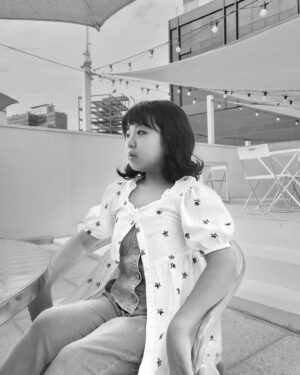 Go Do-yeon Instagram - #일상스타그램💕🍮🍰🍦 
#아역배우고도연👧 
#주말오후🌿 
#성수동카페☕️
#성수동looop 
#셀프스튜디오
#똥손인정😂😂
 

역쉬 흑백사진이 이쁘다💕💕💕