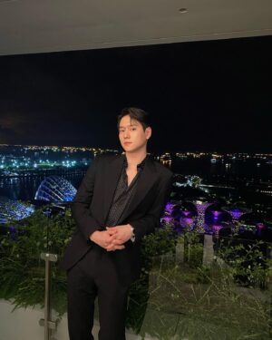 Go Kyung-pyo Instagram - #singapore🇸🇬 
@disney @disneypluskr 
#커넥트 #connect