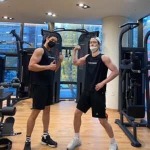 Go Kyung-pyo Instagram - @bohyunahn 형 따라가려면 멀었다.. 

드라마 끝나면 나도 열심히 해야지 💪🏻 (오늘 아님)