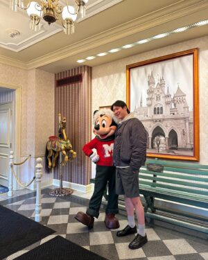 Go Kyung-pyo Instagram - #disneylandcalifornia with Mickey