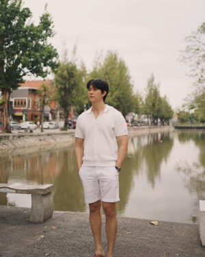 God Itthipat Thanit Instagram - Tourist day 🍂