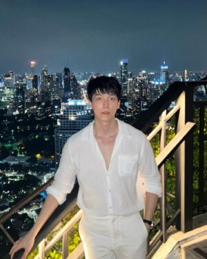 God Itthipat Thanit Instagram - Feels 🌃🌌