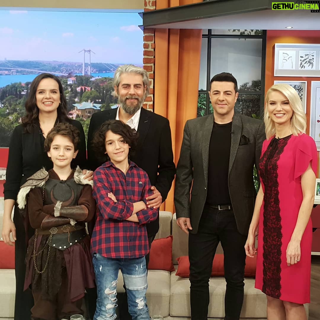 Gökhan Atalay - 6K Likes - Şimdi #pelincift ile #trt1 #iyifikir deyiz :)