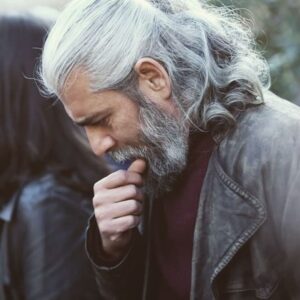 Gökhan Atalay Instagram - "Önce yoldaş sonra yol" çok doğruymuş.
Meslek hayatım boyunca çalıştığım en huzurlu setlerden biriydi. 
Bu uyum ortamının oluşmasını sağlayan yapımcımız ve tüm yapım ekibine, sette bu ortamı koruyan yönetmenimiz ve tüm reji ekibine, hem kamera önü hem kamera arkasında özveriyle çalışarak, iş arkadaşlığının yanına, dostluğu ekleyerek TOZKOPARAN AİLESİ olmamızı sağlayan tüm emekçilere yürekten teşekkür ederim. 
Dizimiz bu akşam 55. Bölümüyle ekranlara veda ediyor ama biz birbirimize veda etmiyoruz.
Ömür boyu sürecek dostluklarımız, bağlarımız ve büyümelerini izlediğimiz, izleyeceğimiz 10 düdük makarnası var artık 🙂

Yine böyle özel bir işte yeniden görüşmek üzere...👋🏽 #evdekaltürkiye

@trt1 
@tozkoparandizi 
@elifsudeh 
@emrahomerkara 
@sevkies 
@volkanozgumus 
@celilmurat 
@ersinyucell 
@ozgurzoral
@burakkutofficial
@cemalhunal 
@alkasburak 
@buraksatibol 
@emre_sen_emre 
@benemrahben 
@turangunay1973 
@cavdarseda 
@burcualtindeprem 
@leylayserdo 
@ilkerrcoskunn
@dilaraakinyazici 
@guliz_oktar 
@yaseminbalikofficial 
@tuananaztiryaki 
@leyakirsan 
@alarakardakofficial 
@morkocdenizirem 
@ozgur.ege.nalci 
@yagizkilincofficial
@demirsaygiofficial 
@denizerayvaz
@dorukkaanaslanofficial 
@gedizcihangirdoganofficial 
ve tüm yazamadıklarım 😘