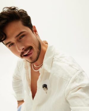 Gökhan Keser Instagram - 2. foto “yanlışlara aşık olunca ben” :)