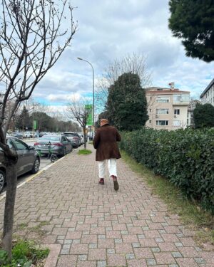 Gökhan Özoğuz Instagram - Gider gelirler