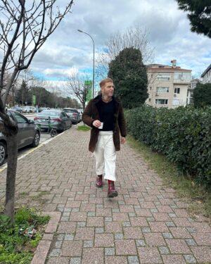 Gökhan Özoğuz Instagram - Gider gelirler