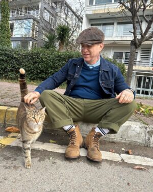 Gökhan Özoğuz Instagram - Hayatın anlamı süprizlerle kaplı . 
#cats
