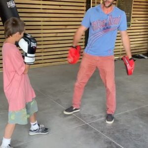 Gonzalo Valenzuela Instagram - Primera clase de los niños !
@ringolagunita 
@clubringo 
Qué alegría ver cómo se motivan y empiezan a despertar el sentido de tantas cosas.
Se los ultra recomiendooo!!