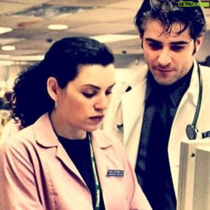 Goran Visnjic Instagram - And the  most greasy hair award goes to...🥁🥁🥁...😂 ... #lukakovac 
With awesome @juliannamargulies my first year on #er