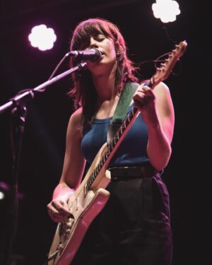 Gordi Instagram - Ready to playyyyy this weekend in Sydney   Melbourne with LP 🫶

📸 Bec Lewis