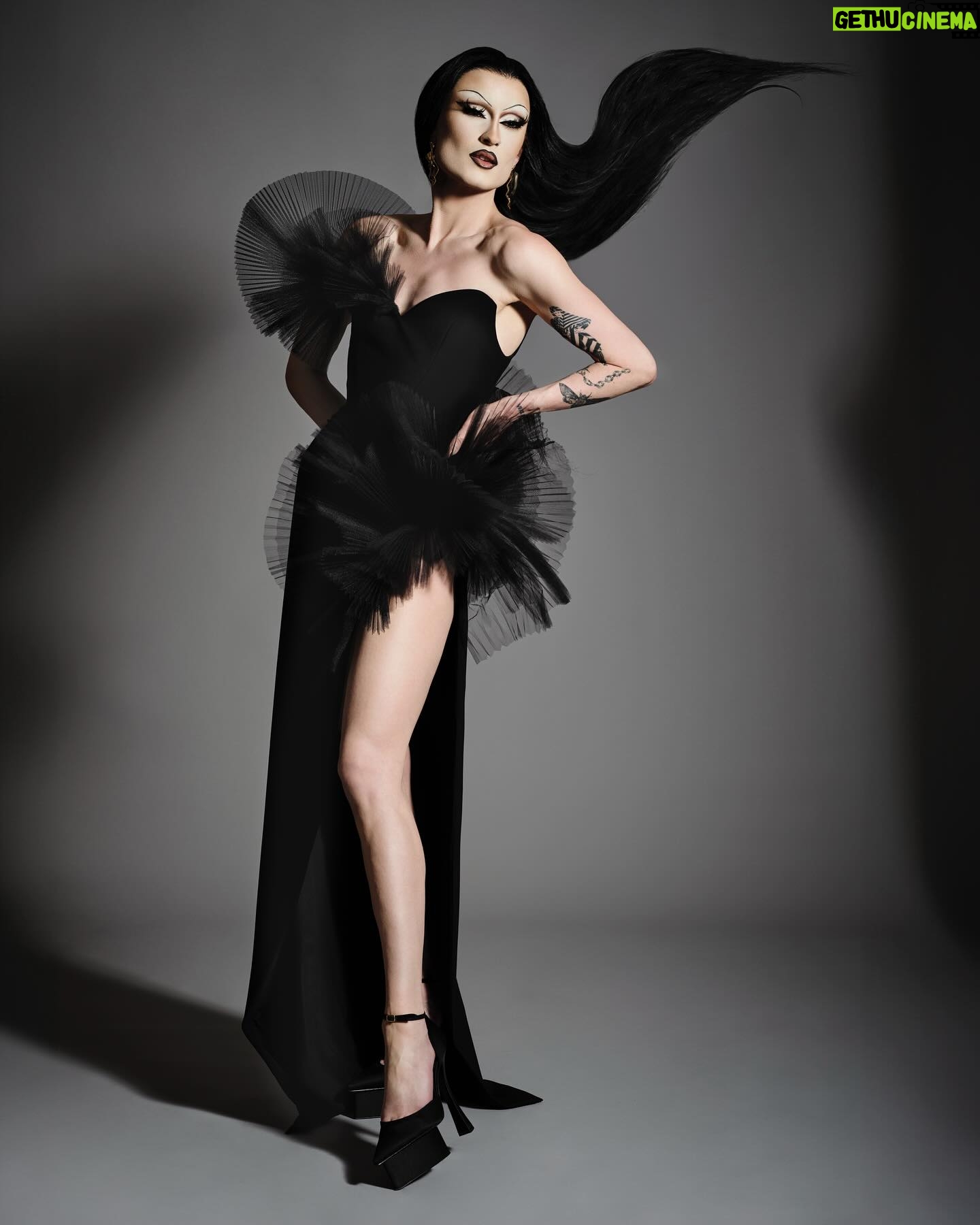 Gottmik - 146.2K Likes - @csiriano Resort 2025 🖤