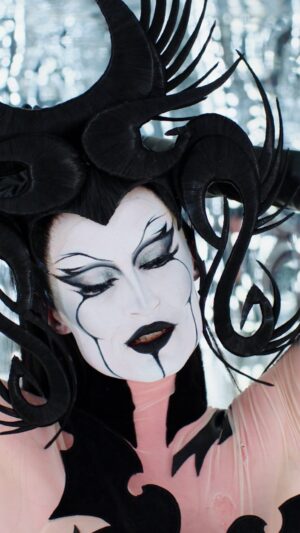 Gottmik Instagram - Drop dead GORGE! 🖤 @gottmik joins #AllStars9 – streaming FRI MAY 17 on @paramountplus! 🏁