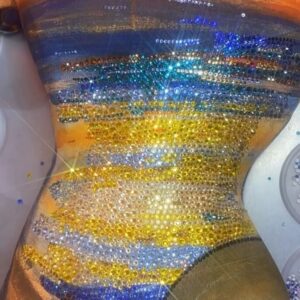Gottmik Instagram - The scream by Edvard Munch 1893 
.
Over 500,000 crystals in 50 different colors and over 1000 hours to complete.
This dress was a labor of love and another very iconic moment for me. @thediscodaddy is the only artist I have ever met that would be able to do create this level of artistry and I am so honored to have been able to wear this piece of art on the @rupaulsdragrace stage! ✨🖼️

Photo by @sanchezzalba 
Dress construction by @marcosquared