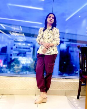 Gouri Nair Instagram - ‘You are not obligated to win but you are obligated to keep trying to the best that you can do everyday ‘♾️😍❤️

#gourinairsocialmedia #gourinairinstagram #gourinairactress #gourinairartist #gourinair
#love #fashion #instagram #photooftheday #art #photography #beautiful #nature #happy #follow #cute #travel #song #songs #bangalore 
#today #love #instagram #instagood #like #photography #follow #life #photooftheday #picoftheday #happy #me #instadaily #nature #fashion #beautiful