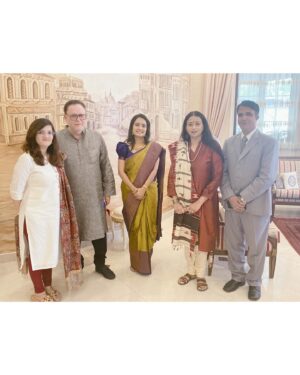 Gouri Nair Instagram - Along with HMSIB Mr. L Murugan, PS Mr. Kedar Bhurande, HMSIB,  Indian Ambassador to Uzbekistan Mr. Manish Prabhat, GM, NFDC Mr. D Ramakrishnan, Renowned Director Mr. Umesh Mehra, Ms. Ruchi Manish, Ms. Tanvi Jain at the Embassy House Uzbekistan!! ♾️😁😄
@murugan_tnbjp #nfdc 

#gourinairsocialmedia #gourinairinstagram #gourinairactress #gourinairartist #gourinair #nfdc #indianembassy #tiffest  #today #filmfestival #usbekistan #internatinalfilmfestival #now #insta #myself #l #trending
