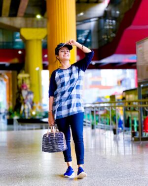 Gouri Nair Instagram - Love could be the road to happiness but most times happiness leads you right to the doorsteps of love because only happy people can really love.😍🥰♾️

#gourinairsocialmedia #gourinairinstagram #gourinairactress #gourinairartist #gourinair
#love #fashion #instagram #photooftheday #art #photography #beautiful #nature #happy #follow #cute #travel #song #songs #bangalore