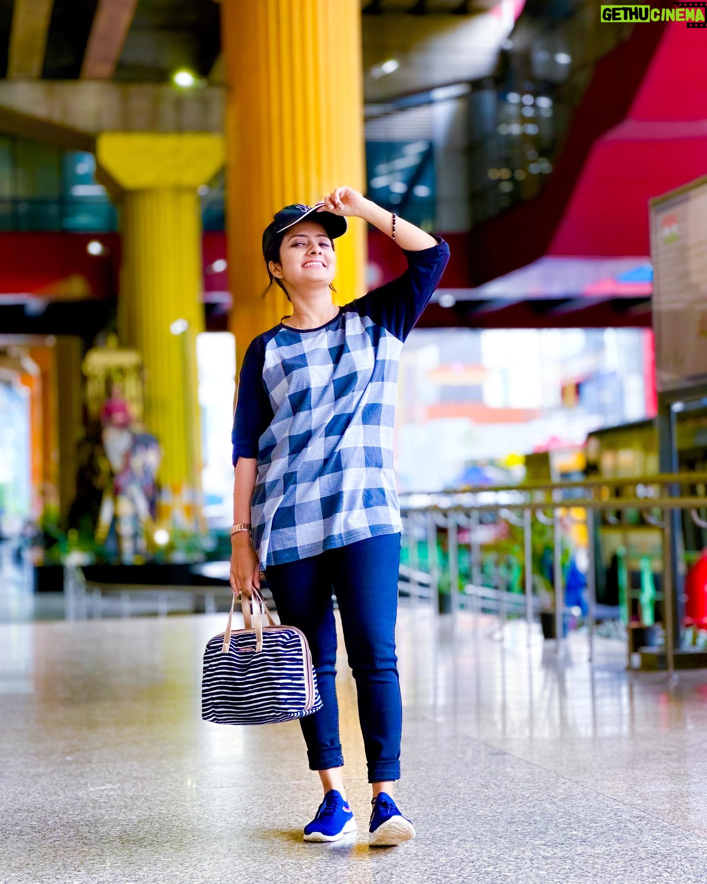 Gouri Nair - 3 Likes - Love could be the road to happiness but most times happiness leads you right to the doorsteps of love because only happy people can really love.😍🥰♾️
#gourinairsocialmedia #gourinairinstagram #gourinairactress #gourinairartist #gourinair
#love #fashion #instagram #photooftheday #art #photography #beautiful #nature #happy #follow #cute #travel #song #songs #bangalore