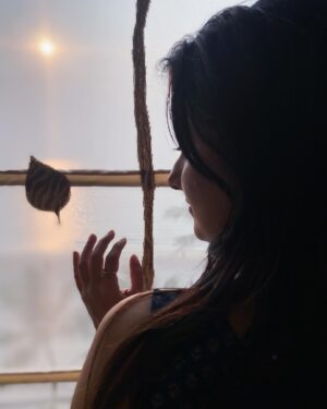 Gouri Nair Instagram - If someone longing goes unmet, do not be astonished… We call that life!!🫰🏻♾️🥰

#gourinairsocialmedia #gourinairinstagram #gourinairactress #gourinairartist #gourinair
#today #love #instagram #instagood #like #photography #follow #life #photooftheday #picoftheday #happy #me #instadaily #nature #fashion #beautiful #photo #art #likeforlikes #motivation #smile #style