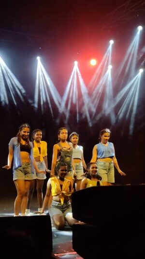 Gowry Lekshmi Instagram - 🎇

#GLlive #onstage #malayalammusic #instaviral #happiness