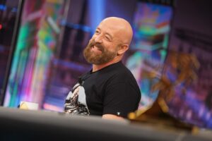 Goyo Jiménez Instagram - Hoy ha venido a divertirse a El Hormiguero, ¡@goyojimenez!

#goyojimenez #improvisacion #risas #monologo #miseryclass #humor #elhormiguero #GoyoEH