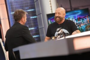 Goyo Jiménez Instagram - Hoy ha venido a divertirse a El Hormiguero, ¡@goyojimenez!

#goyojimenez #improvisacion #risas #monologo #miseryclass #humor #elhormiguero #GoyoEH