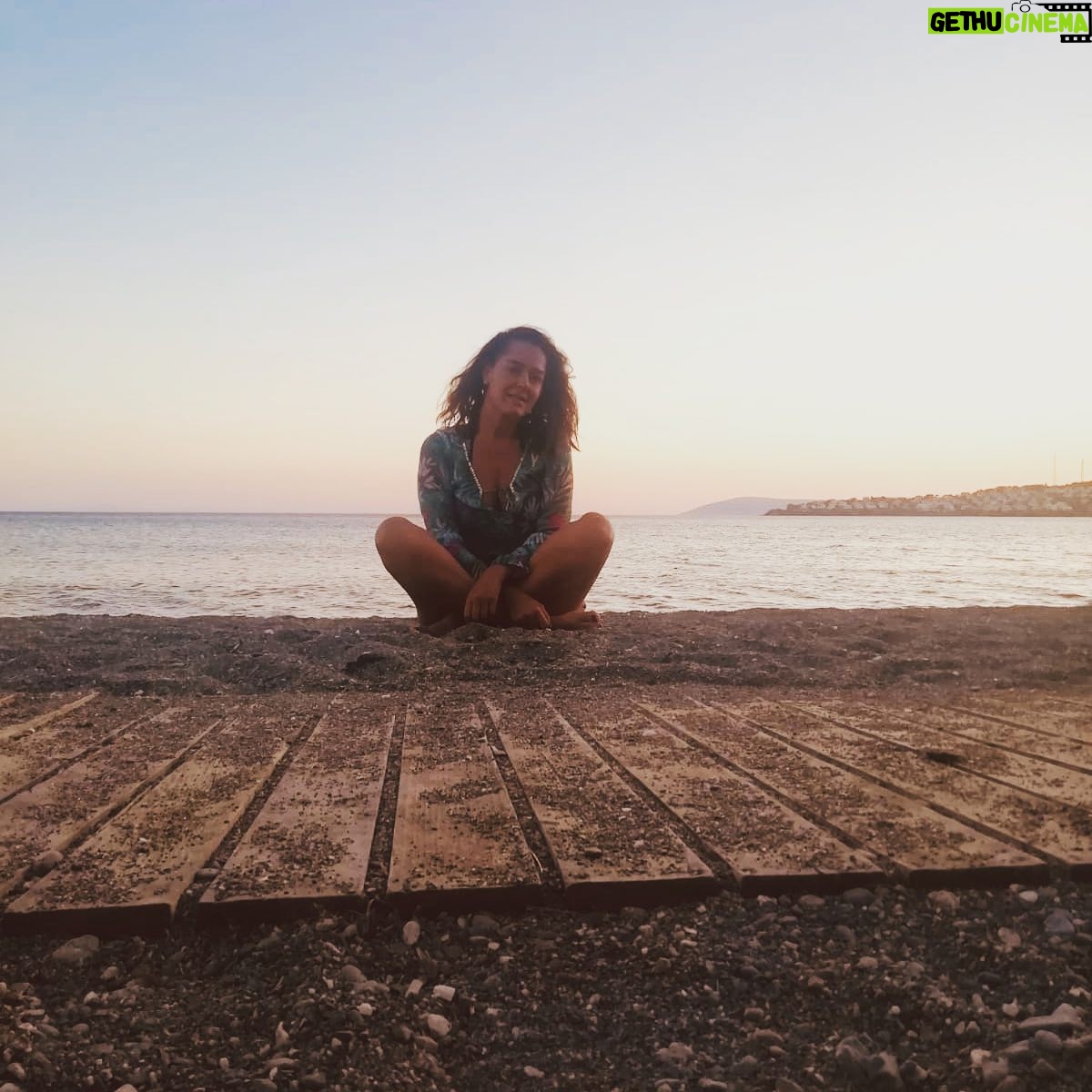 Gözde Okur - 1.2K Likes - Öle sade işte