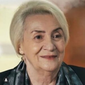 Gözde Okur Instagram - Işıklar içinde uyu Sabinacım 🙏çok üzgün ve eksik hissediyorum