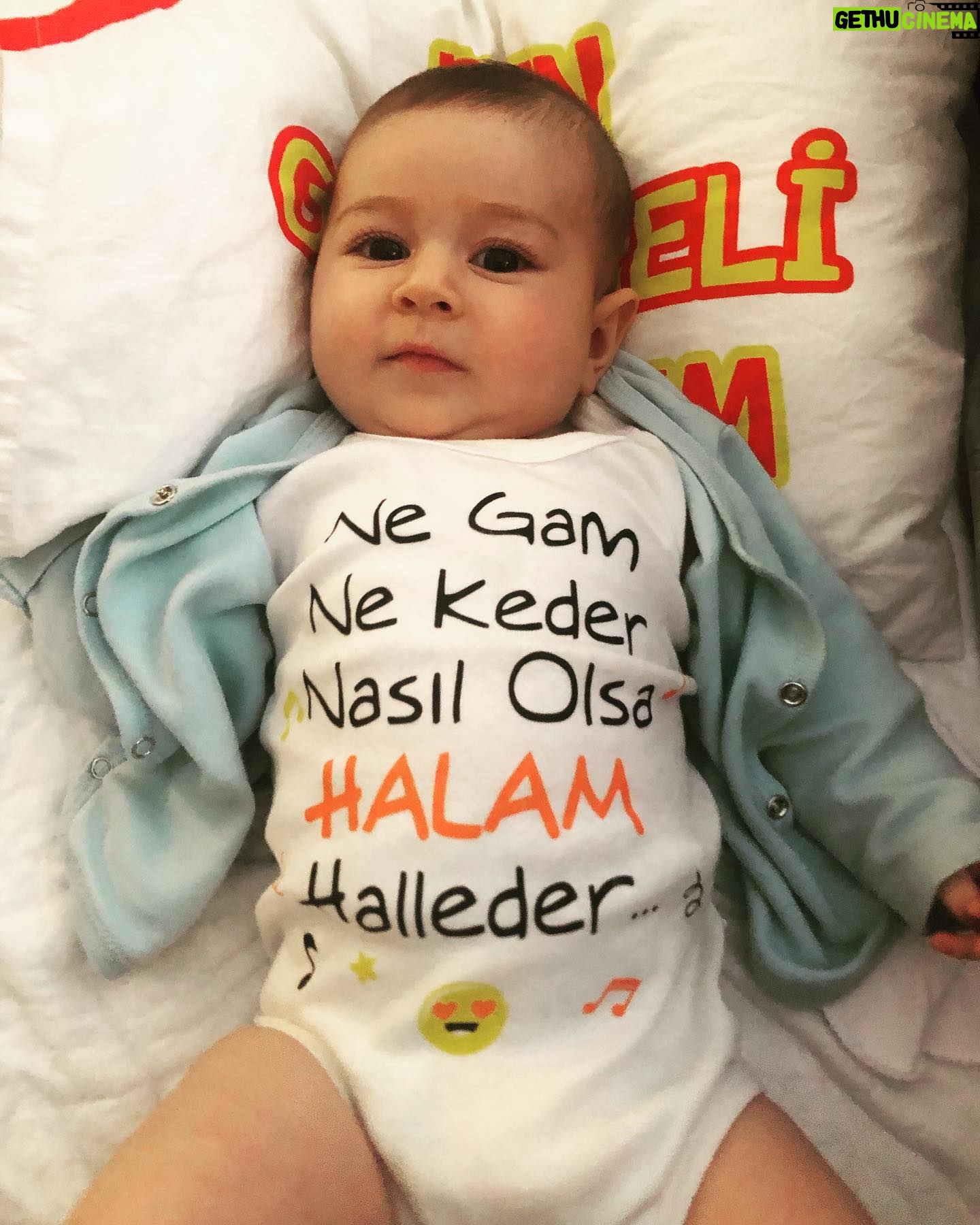 Gözde Okur - 1.8K Likes - Halasının prensesi 🍭🧚♀️🎈