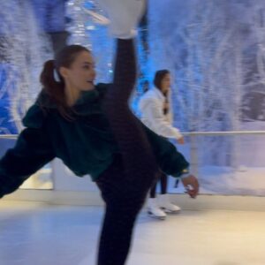 Grace Beedie Instagram - wearing what I love while doing what I love ❤️ thank you @alo✨#alohouse #alowinterhouse ❄️