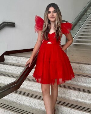 Gracie Whitton Instagram - Day 2! 
Crowning Day for Miss Teen Dallas is here and I am loving the day in red! ❤️❤️❤️❤️❤️❤️❤️❤️❤️❤️❤️❤️
* 👗 @sassypantzfortworth 
* Bracelets: @kendrascott #americanlegacyproducts
* Hair: @hannah_mckeon.22 
* Products: @hairitagebymindy 
* Earrings: #americanlegacyproducts

Thank you to my roomie, Hannah,for coming with me! Keeping me looking on point! 

  Sic Em’ Bears! 💚🐻💛