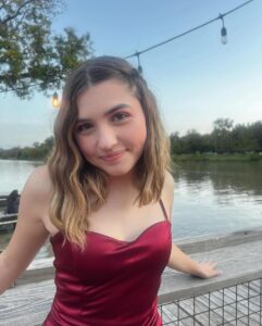 Actress Gracie Whitton HD Instagram Photos and Wallpapers November 2023