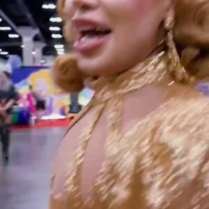 Grag Queen Instagram - Lindaaaas, faltam 15 dias para o DragCon LA - 2024! Quem eu vejo lá?✈️ To planejando a cobertura de tudo… Me fala, O que voces querem ver da DragCon desse ano? Pede q a mãe traz haha #ᴛʙᴛ