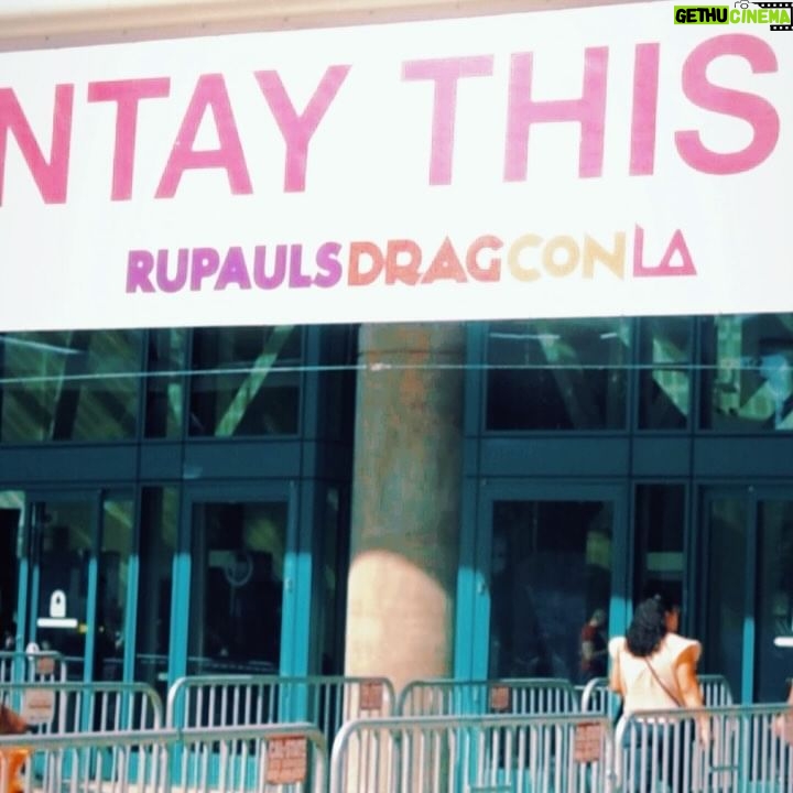 Grag Queen - 23.3K Likes - Lindaaaas, faltam 15 dias para o DragCon LA - 2024! Quem eu vejo lá?✈️ To planejando a cobertura de tudo… Me fala, O que voces querem ver da DragCon desse ano? Pede q a mãe traz haha #ᴛʙᴛ