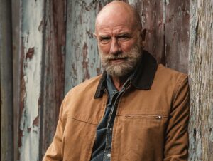 Graham McTavish Instagram - As 2023 comes to an end and 2024 comes hard on its heels I had a wee look back….castles, a certain wedding, the second season of Men in Kilts, surviving the second season of Men in Kilts, precious time with my bride @garancedore and my family, having the crazy idea to launch my own bourbon #thewarchief ,Sharing S3 of The Witcher with everyone and @cassie.clare1 with her ever more fabulous costumes, publishing my third book with my partner in kilts @samheughan and most importantly, beautiful sunsets. See you in the New Year!!!! @witchernetflix @mctavishspirits @mctavishspirits @meninkiltsstarz #clanlandsinnewzealand #sungoingdownsuncomingup #20232024 #bourbon