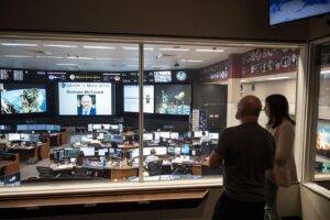 Graham McTavish Instagram - I watched the TV with my Father in 1969 as Neil Armstrong united the world in a moment of inspiring Hope.  I grew up wanting yo be only one thing-an astronaut. Thankyou @nasa for the next best thing: having the honour to stand on the floor of Mission Control in Houston, to see the International Space Station pass over New Zealand, to climb into the Artemis capsule that will begin our next great adventure in manned space travel, to meet the incredible people who work to make this all happen, and to meet a real life astronaut Mark Vande Hei. To call it a dream come true scarcely does justice to a truly wonderful day. #aboysdreamcometrue #astronauts #spacetravel
