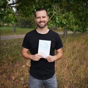 Graham Wardle Instagram - Hey! Guess what?! 💁🏼‍♀️

… It’s @GrahamWardle ‘s birthday tomorrow!!! 🎉 

And guess what else? 

… We are celebrating the release of his book The Time Has Come at @MarshallsCountryStore TOMORROW (Sept 6th) from 3:00pm-5:00pm. 💃🏼🕺🏼

You can purchase his book in store tomorrow and have Graham sign it! Hope to see you there. 😊

Please Note: For those of you who can’t be there in person, we hope to have a limited number of books signed by Graham to offer afterward for sale online… but we can’t promise how quickly these will sell out. 😊