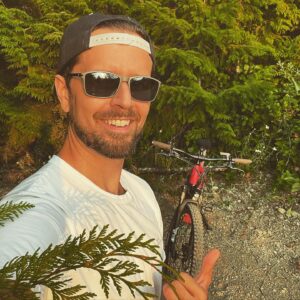 Graham Wardle Instagram - Nothing like two wheels to clear the mind and get the blood pumping. 

Blessings to you my friends🙏🏼🙌🏼