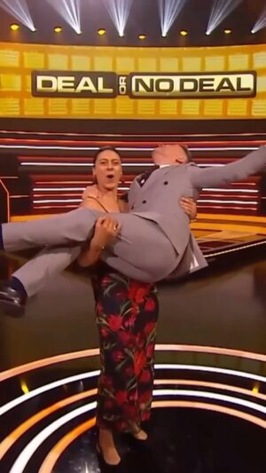 Grant Denyer Instagram - It’s a thing. For whatever reason, my whole life, people like to pick me up. On TV, in the pub, everywhere. I’m literally like the baby in ‘The Hangover’ movie. Just a man-child hanging off the front of compete strangers. It’d be cute if it wasn’t so weird 😂 @dealornodealaus 6pm weeknights @channel10au