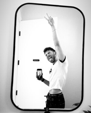 Grant Knoche Instagram - hello weekend 🤍