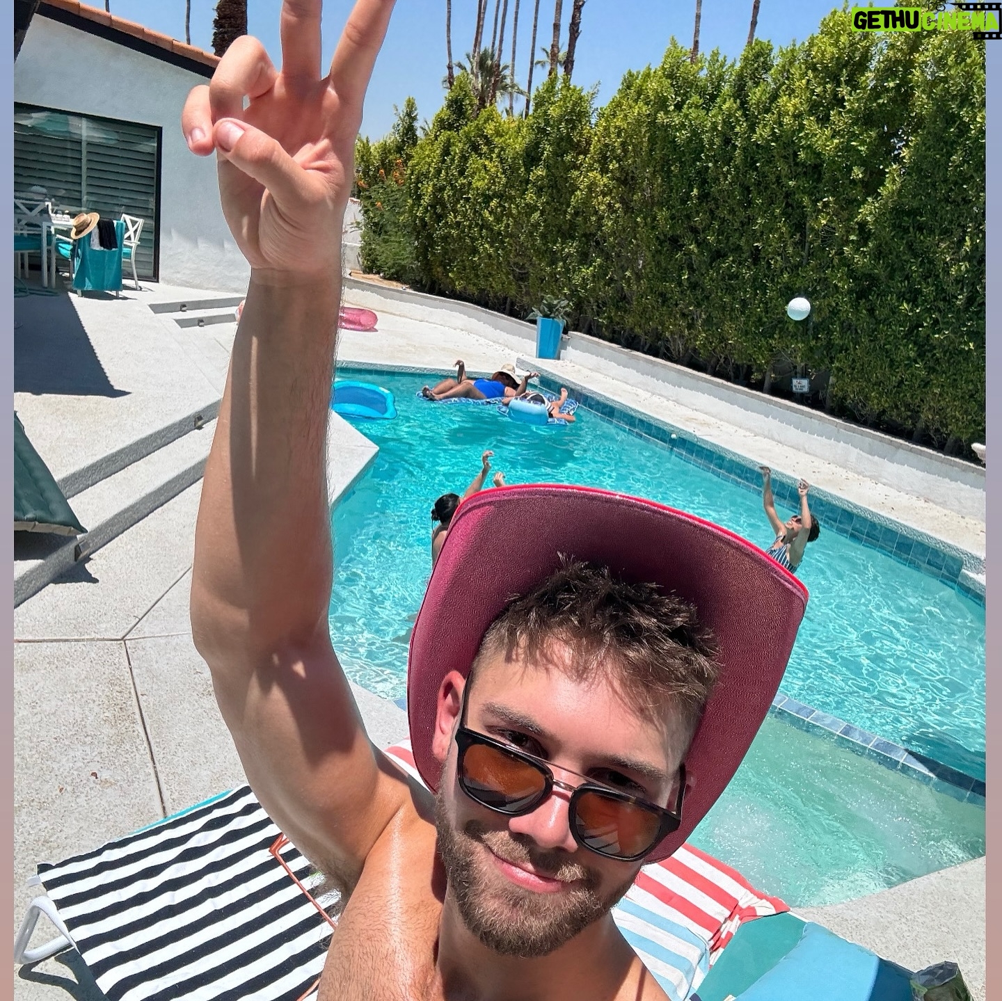 Grant Knoche - 6K Likes - did someone say “4 day weekend”? ☀️🤠🌴🌊