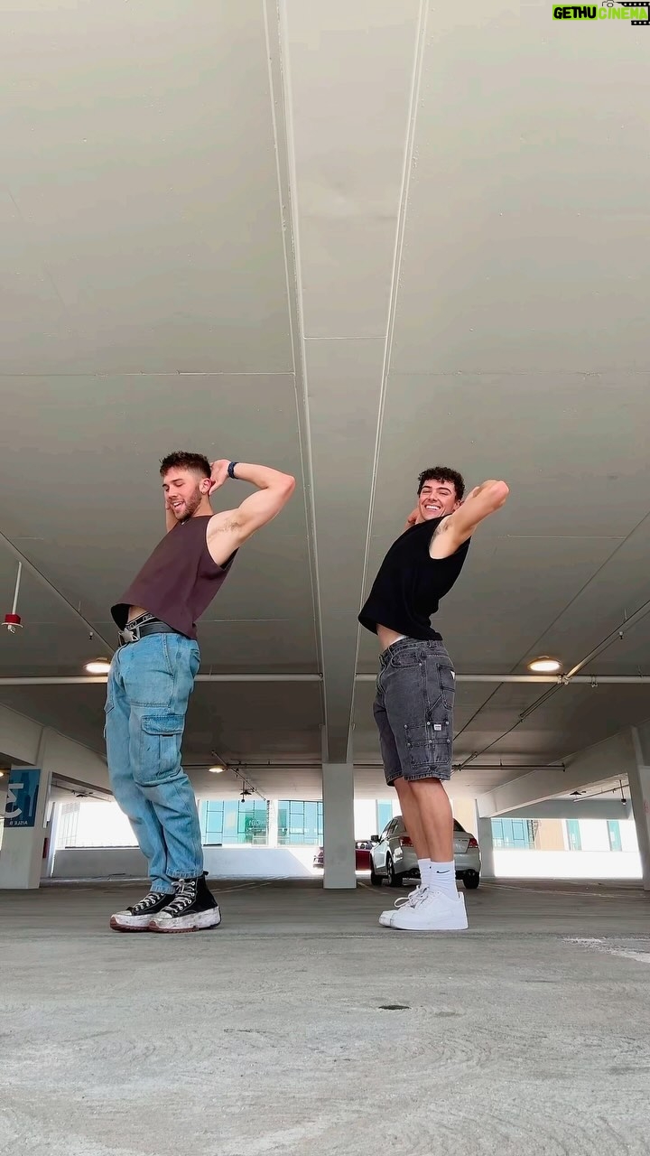 Grant Knoche - 4.5K Likes - āWe can⦠DANCEā šŗšŗ @brandtczerniski #dance #intrusivethoughts