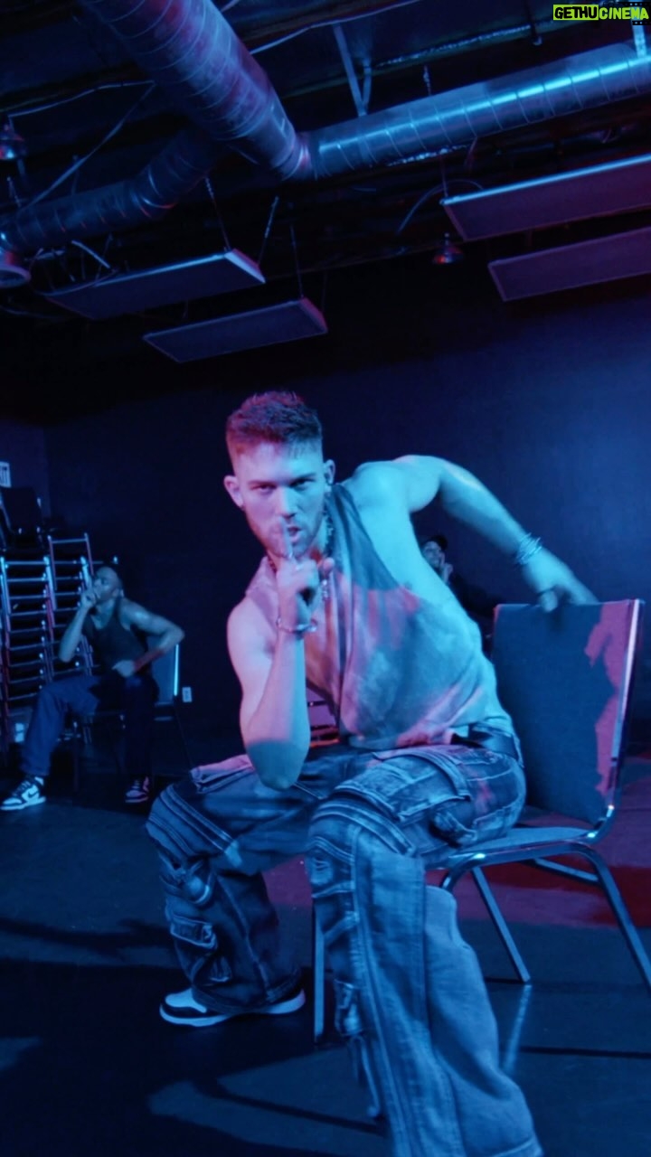 Grant Knoche - 5K Likes - iām like shhhh 𤫠youāre like ahhhh š#INTRUSIVETHOUGHTS #dance