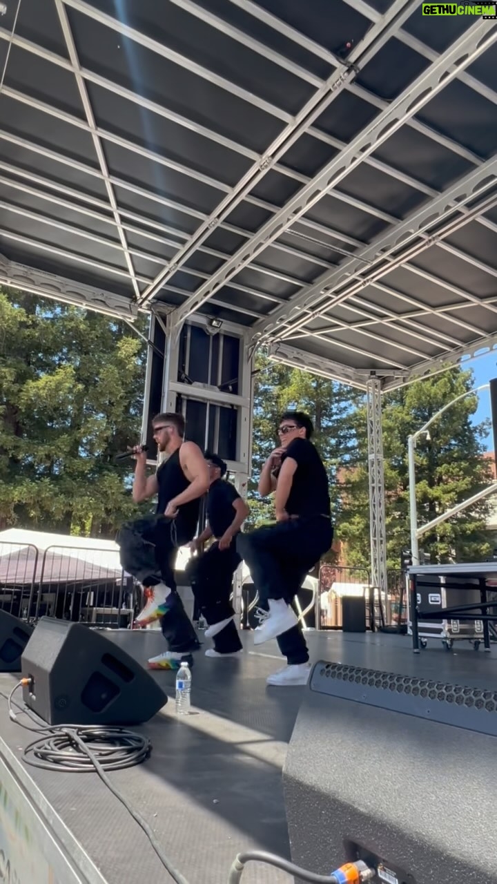 Grant Knoche - 2.7K Likes - look at us right now š THANK YOU SONOMA PRIDE š«¶š¼š³ļøāš SEE YOU TONIGHT LOS ANGELES š«¶š¼ tickets in bio @jessealexaander @brandtczerniski
